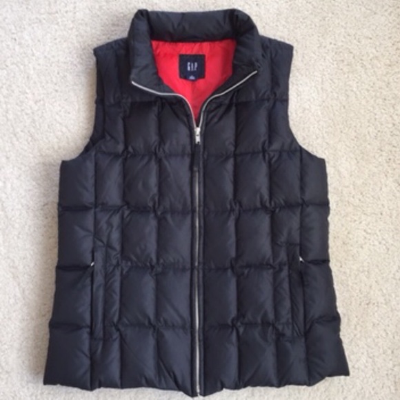 GAP Tops - 4X HOST PICK Quilted SOFT Down-Filled Puffer Vest